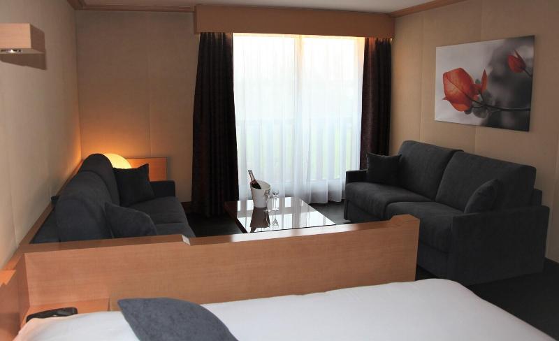 Amiraute Hotel Golf Deauville Touques Εξωτερικό φωτογραφία