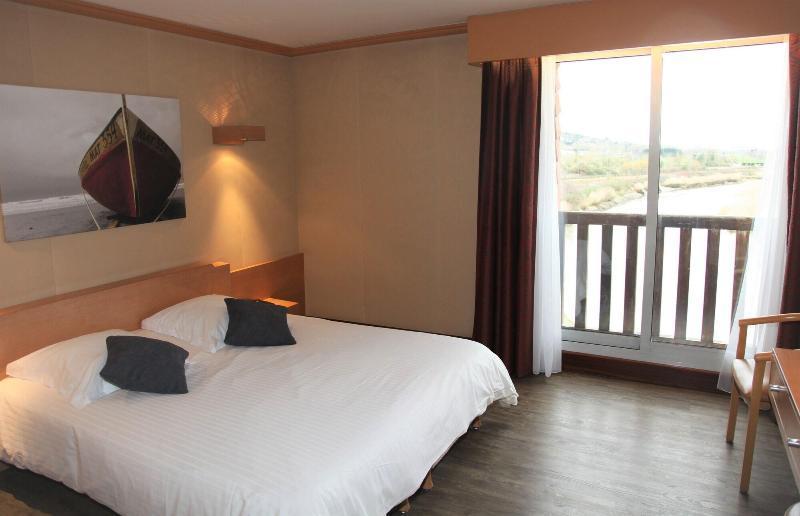 Amiraute Hotel Golf Deauville Touques Εξωτερικό φωτογραφία