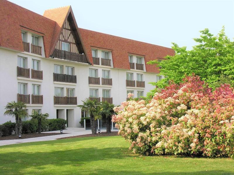 Amiraute Hotel Golf Deauville Touques Εξωτερικό φωτογραφία