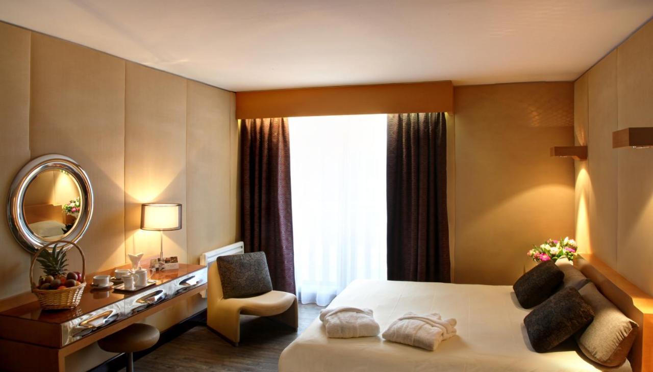 Amiraute Hotel Golf Deauville Touques Εξωτερικό φωτογραφία