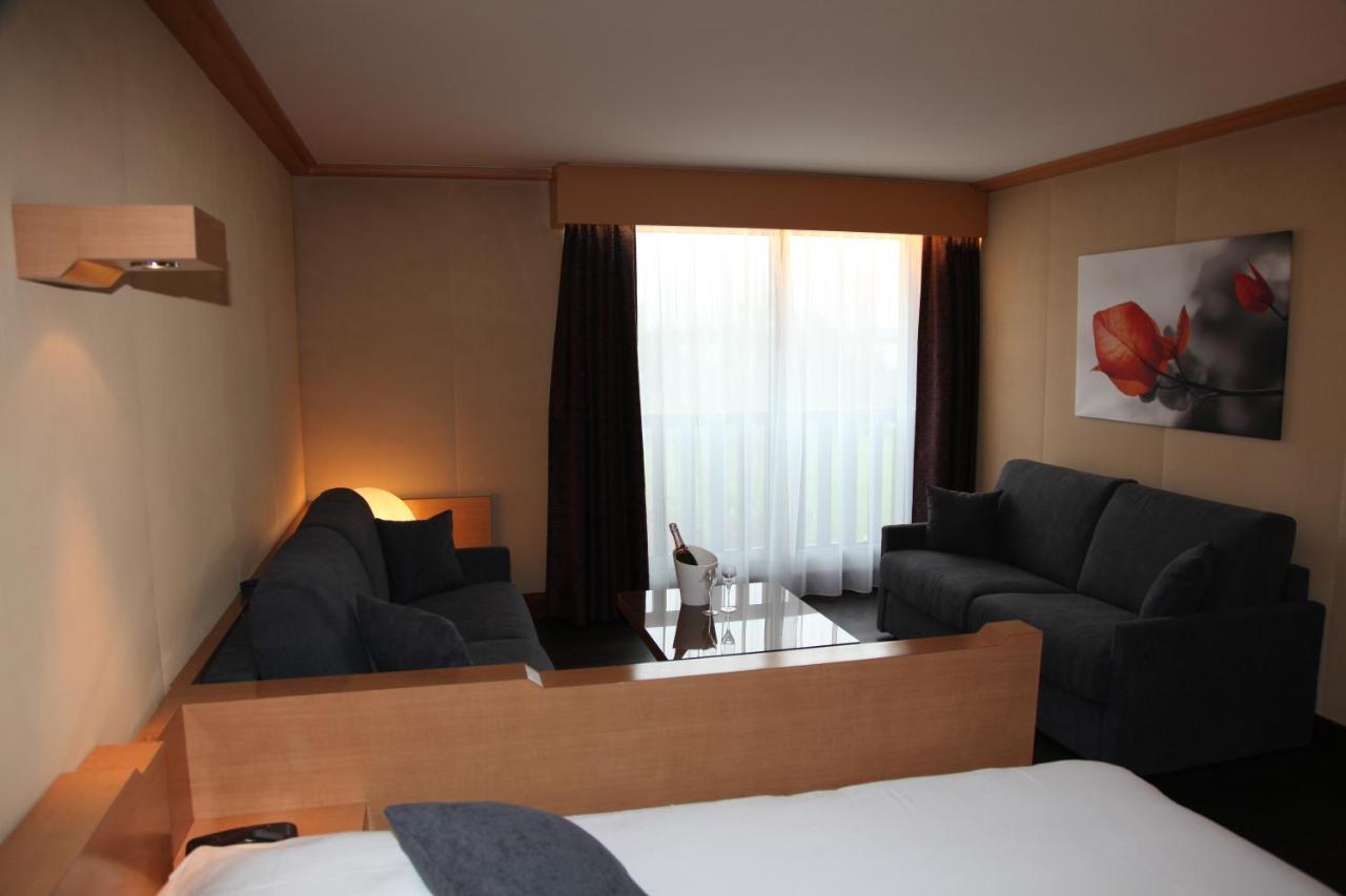Amiraute Hotel Golf Deauville Touques Εξωτερικό φωτογραφία