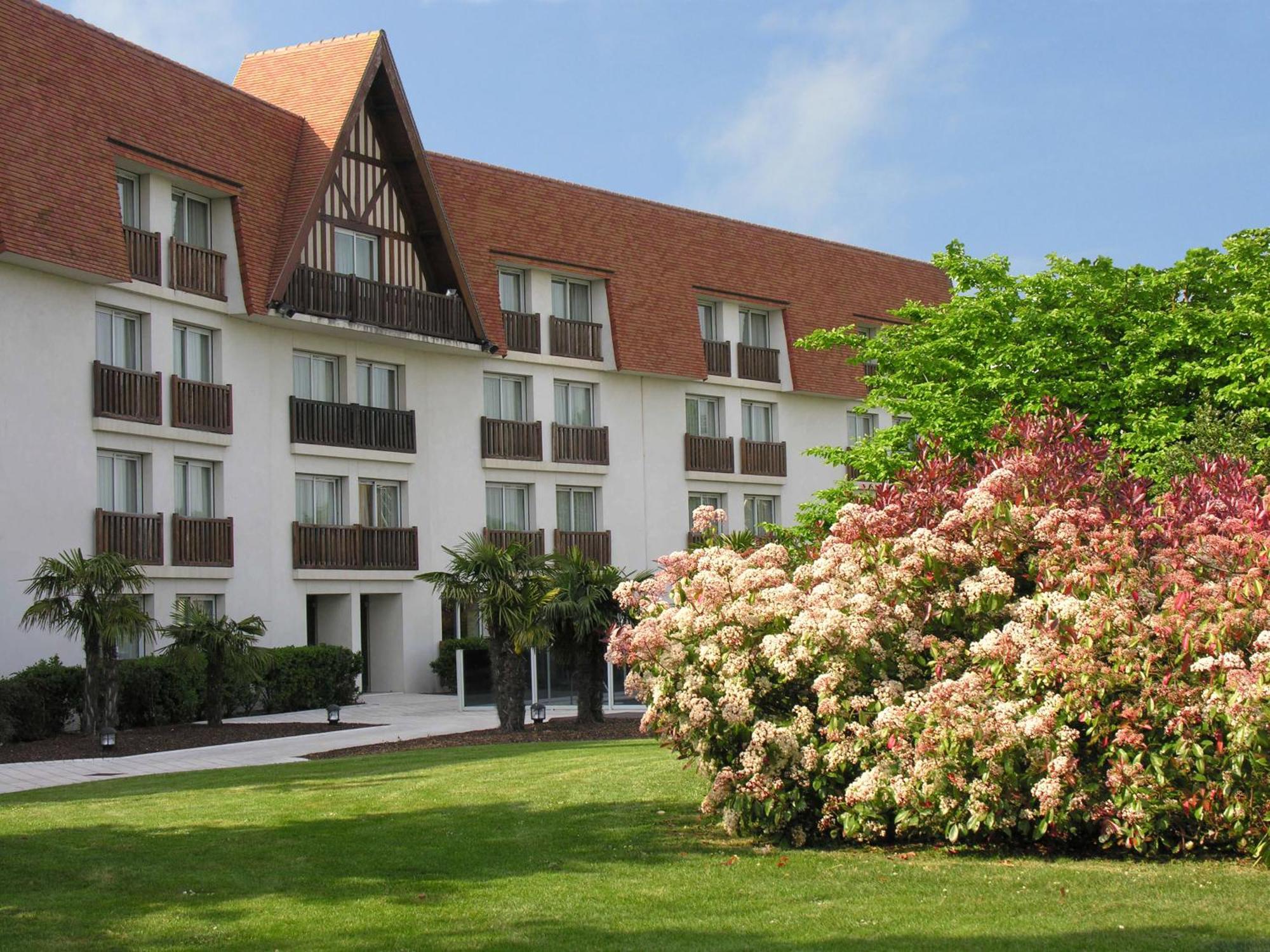 Amiraute Hotel Golf Deauville Touques Εξωτερικό φωτογραφία