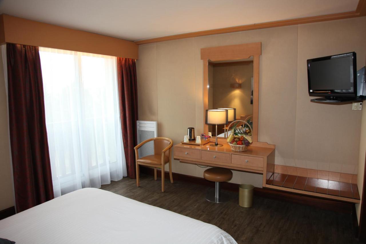Amiraute Hotel Golf Deauville Touques Εξωτερικό φωτογραφία
