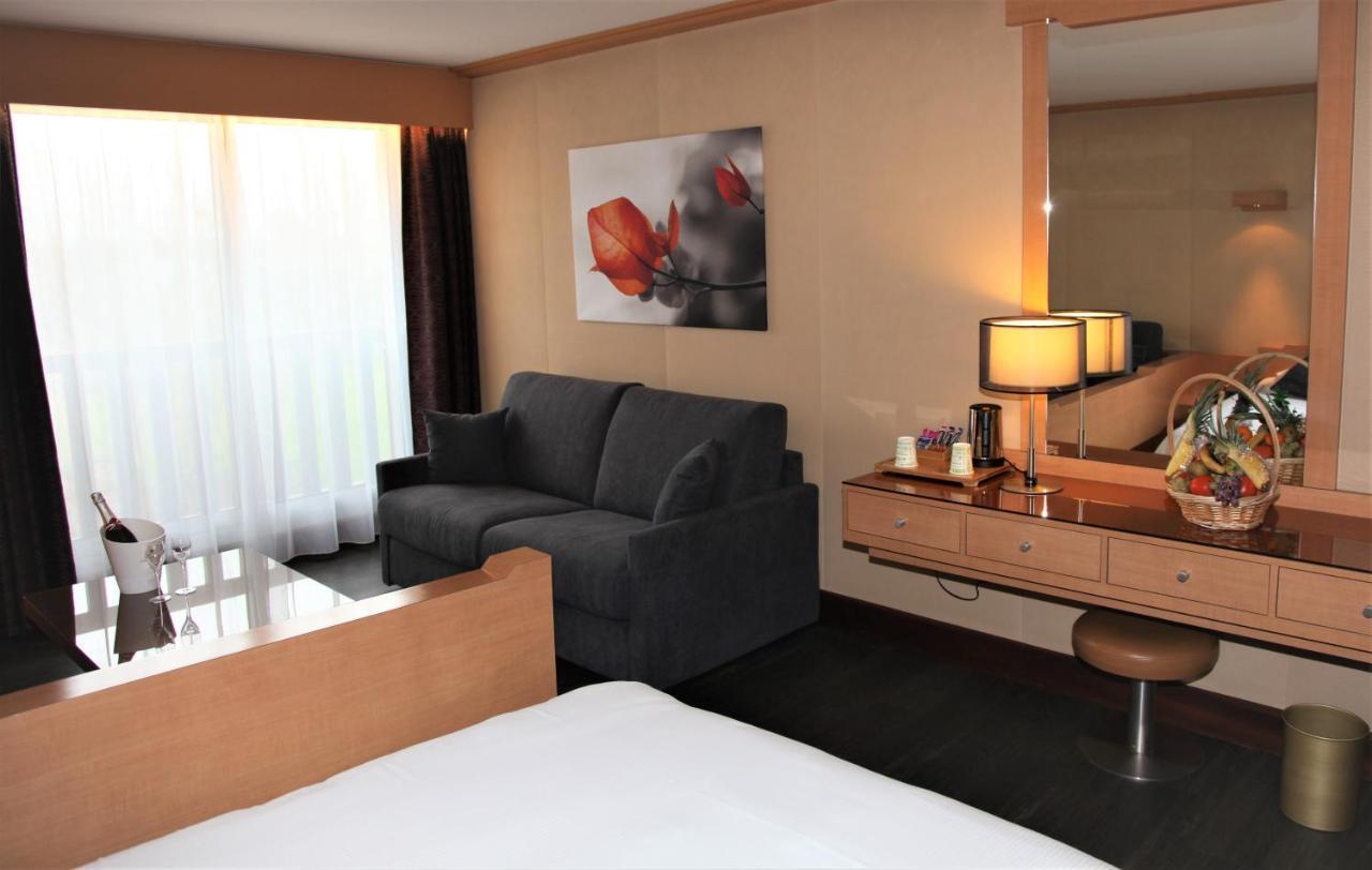 Amiraute Hotel Golf Deauville Touques Εξωτερικό φωτογραφία